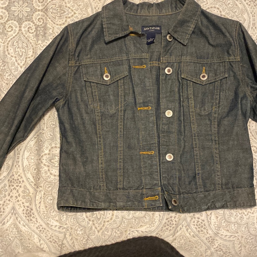 Ann Taylor Women’s Denim Jacket Size Small